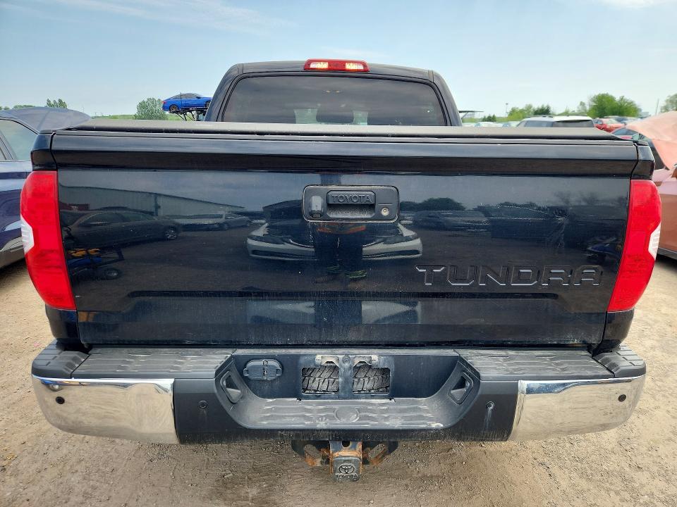 Продажа на аукционе авто 2018 Toyota Tundra, vin: 5TFDY5F11JX736493, номер лота: 53717156