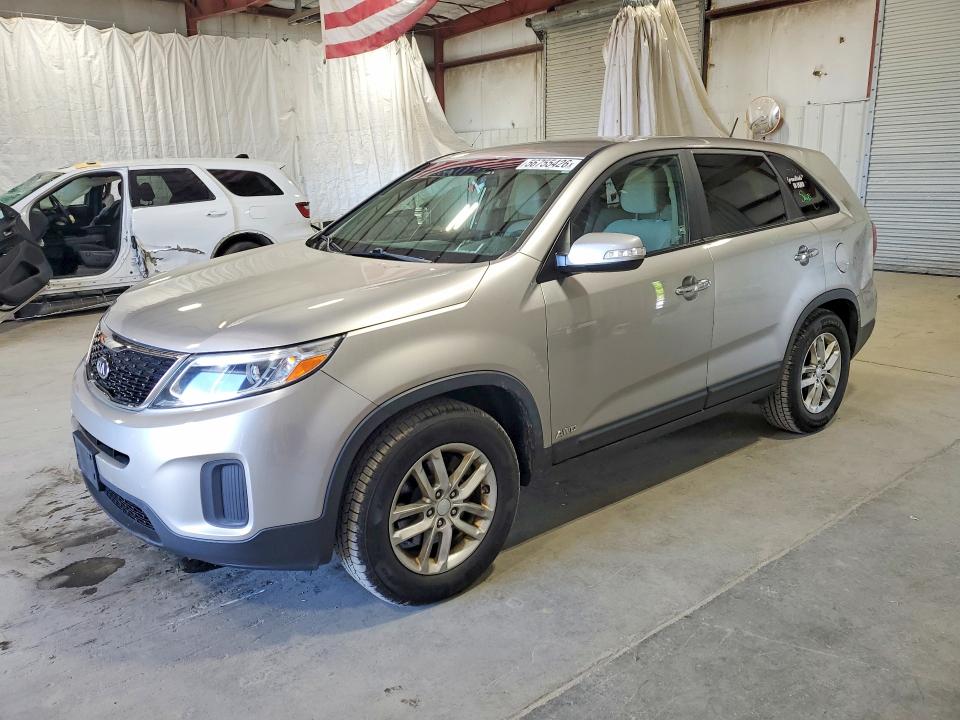 Auction sale of the 2015 Kia Sorento, vin: 5XYKTCA62FG613955, lot number: 56755426