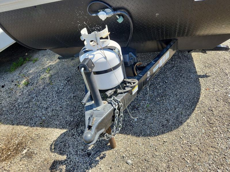 55917626 :رقم المزاد ، 4X4TWDT18KY092903 vin ، 2019 Foresriver Wildwodfsx مزاد بيع