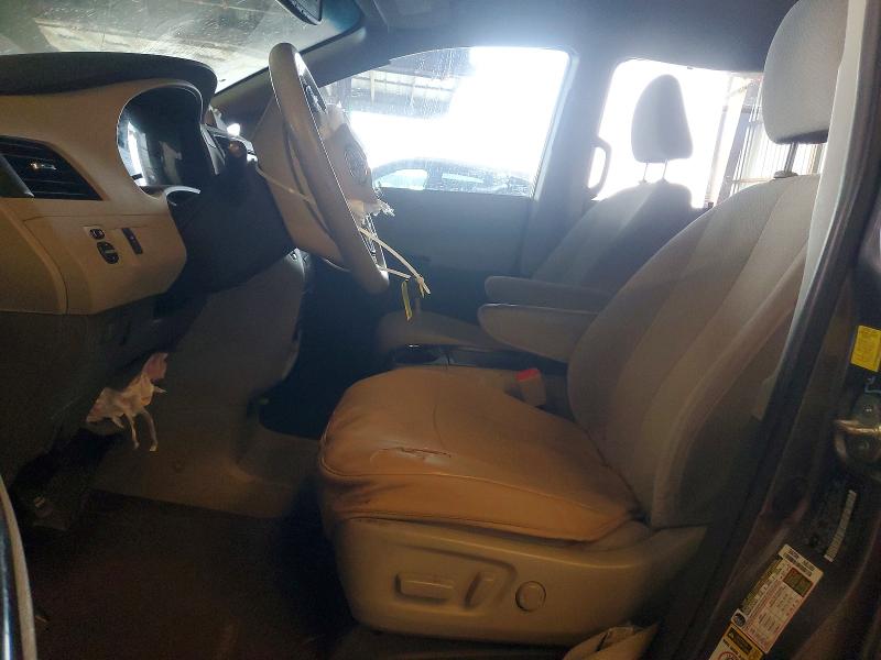 57550336 :رقم المزاد ، 5TDKK3DC5BS050336 vin ، 2011 Toyota Sienna مزاد بيع