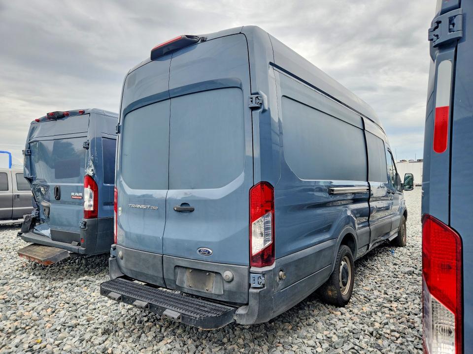 2019 Ford Transit მანქანა იყიდება აუქციონზე, vin: 1FTYR3XM6KKB73919, აუქციონის ნომერი: 56729626
