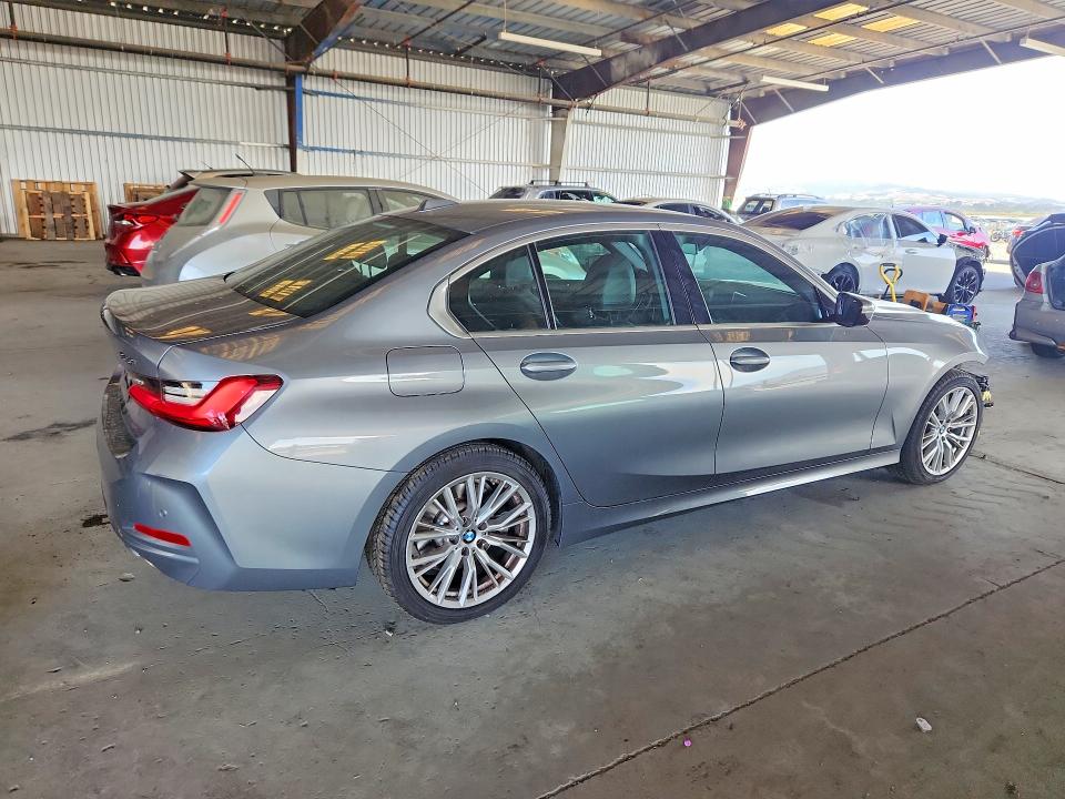55993056 :رقم المزاد ، 3MW69FF07R8E35382 vin ، 2024 Bmw 330i مزاد بيع