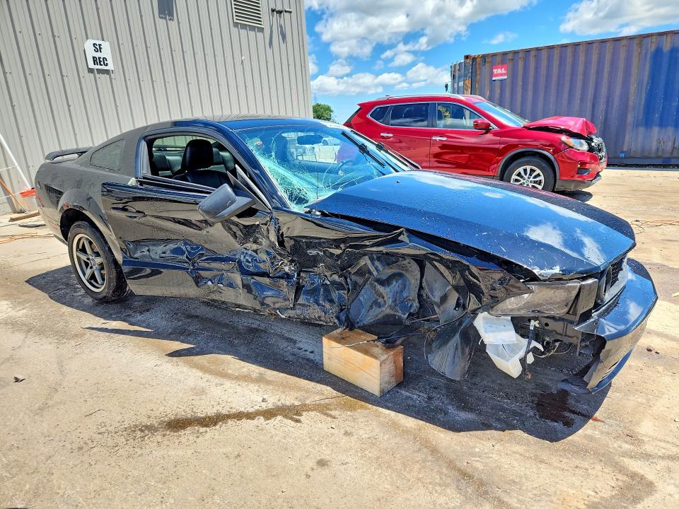 57503966 :رقم المزاد ، 1ZVHT82H365228269 vin ، 2006 Ford Mustang مزاد بيع