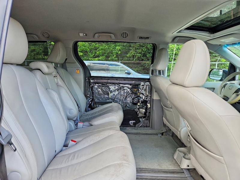 57301946 :رقم المزاد ، 5TDYK3DC5DS362220 vin ، 2013 Toyota Sienna مزاد بيع