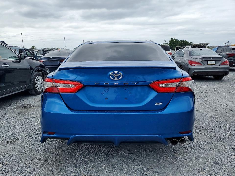 2018 Toyota Camry მანქანა იყიდება აუქციონზე, vin: 4T1B11HK2JU080277, აუქციონის ნომერი: 56030066