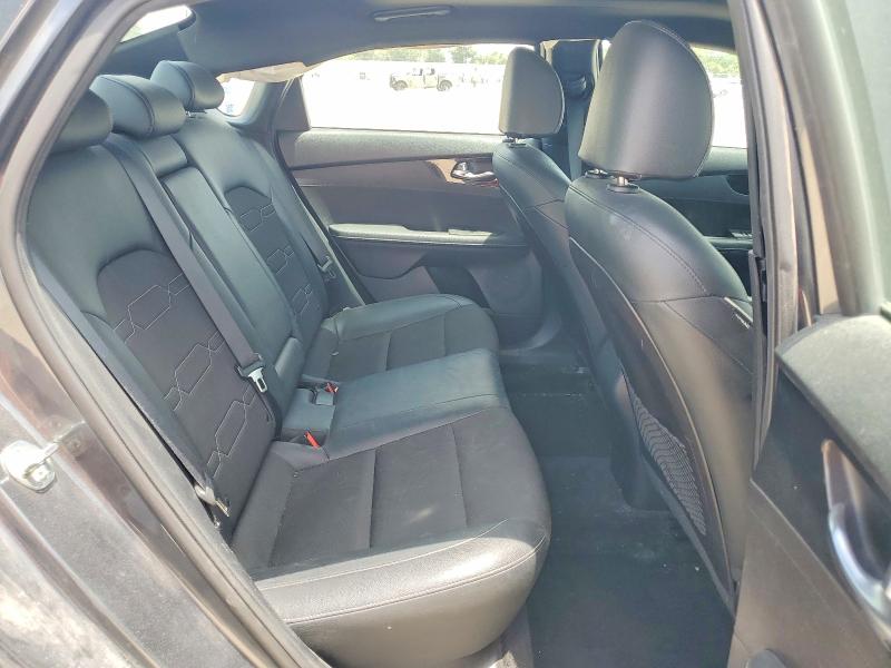 2021 Kia Forte მანქანა იყიდება აუქციონზე, vin: 3KPF34AD8ME415896, აუქციონის ნომერი: 58444926