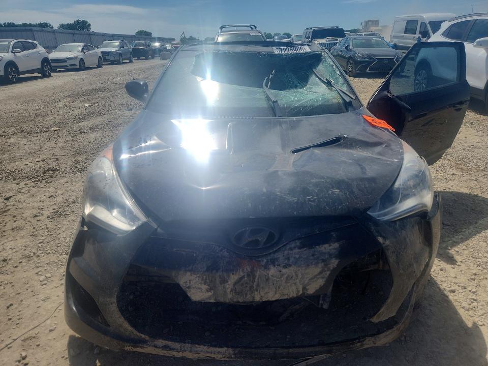 2013 Hyundai Veloster მანქანა იყიდება აუქციონზე, vin: KMHTC6AD7DU138055, აუქციონის ნომერი: 57225906