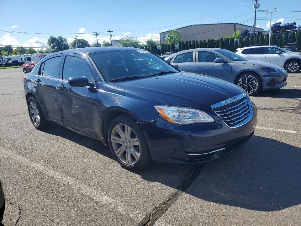 2013 Chrysler 200 მანქანა იყიდება აუქციონზე, vin: 1C3CCBBB1DN764161, აუქციონის ნომერი: 55780666
