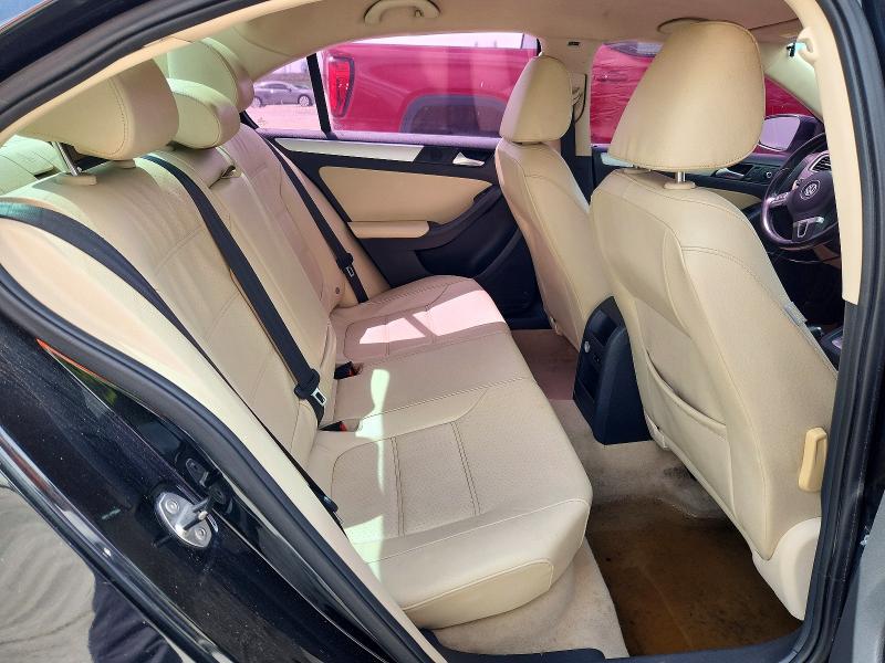 56326206 :رقم المزاد ، 3VWD07AJ1EM438576 vin ، 2014 Volkswagen Jetta مزاد بيع
