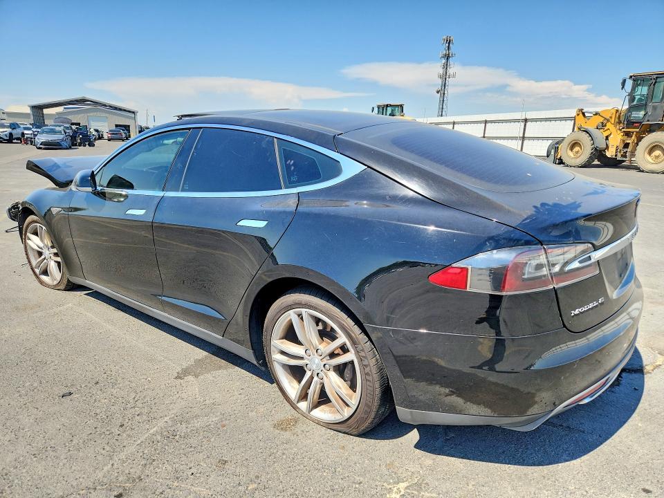 2014 Tesla Model S მანქანა იყიდება აუქციონზე, vin: 5YJSA1S12EFP45200, აუქციონის ნომერი: 57225746