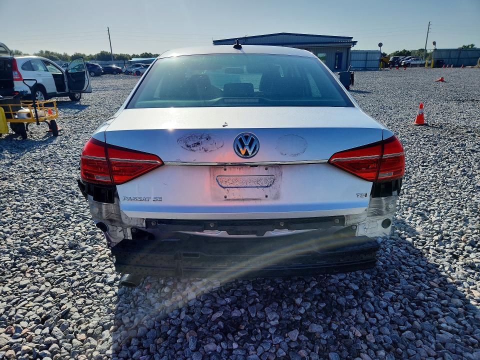 2016 Volkswagen Passat მანქანა იყიდება აუქციონზე, vin: 1VWBS7A36GC038469, აუქციონის ნომერი: 58991786