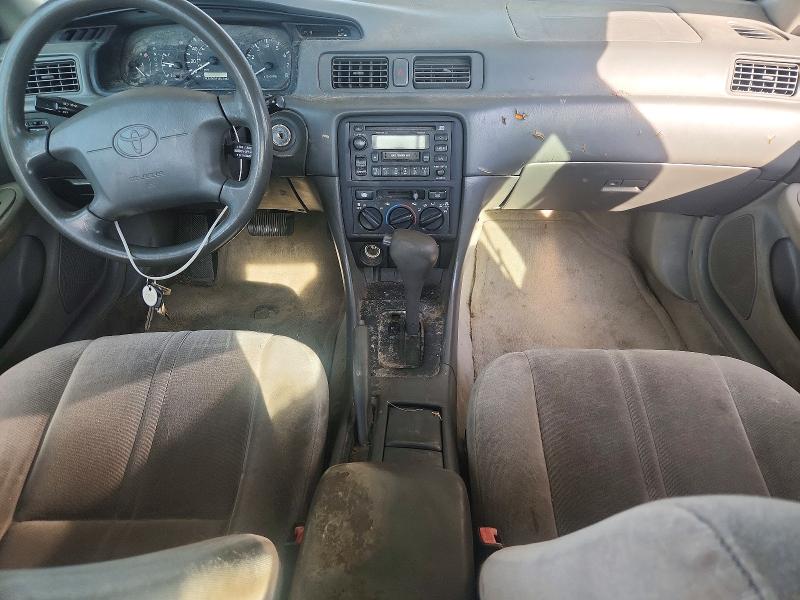56104846 :رقم المزاد ، 4T1BG22K4XU519954 vin ، 1999 Toyota Camry مزاد بيع