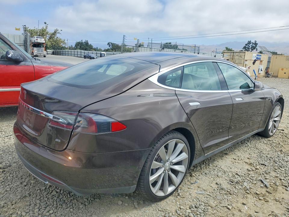 2014 Tesla Model S მანქანა იყიდება აუქციონზე, vin: 5YJSA1H13EFP50056, აუქციონის ნომერი: 54446786