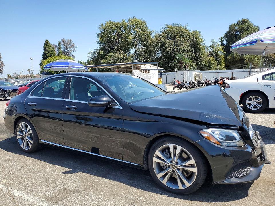 2018 Mercedes-benz C მანქანა იყიდება აუქციონზე, vin: 55SWF4JB1JU262403, აუქციონის ნომერი: 56746986