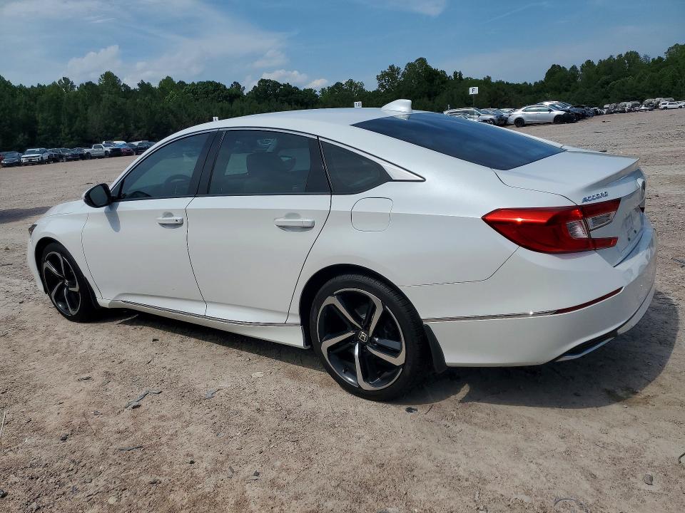 Продажа на аукционе авто 2018 Honda Accord, vin: 1HGCV1F56JA106019, номер лота: 57060386