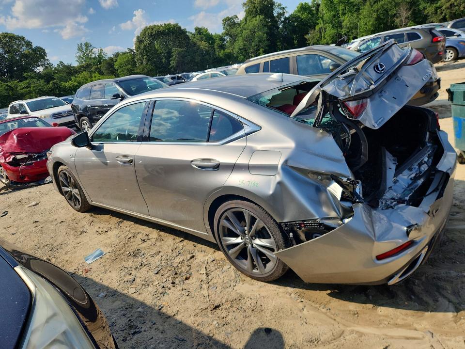 56614086 :رقم المزاد ، 58ABZ1B15KU005852 vin ، 2019 Lexus Es مزاد بيع