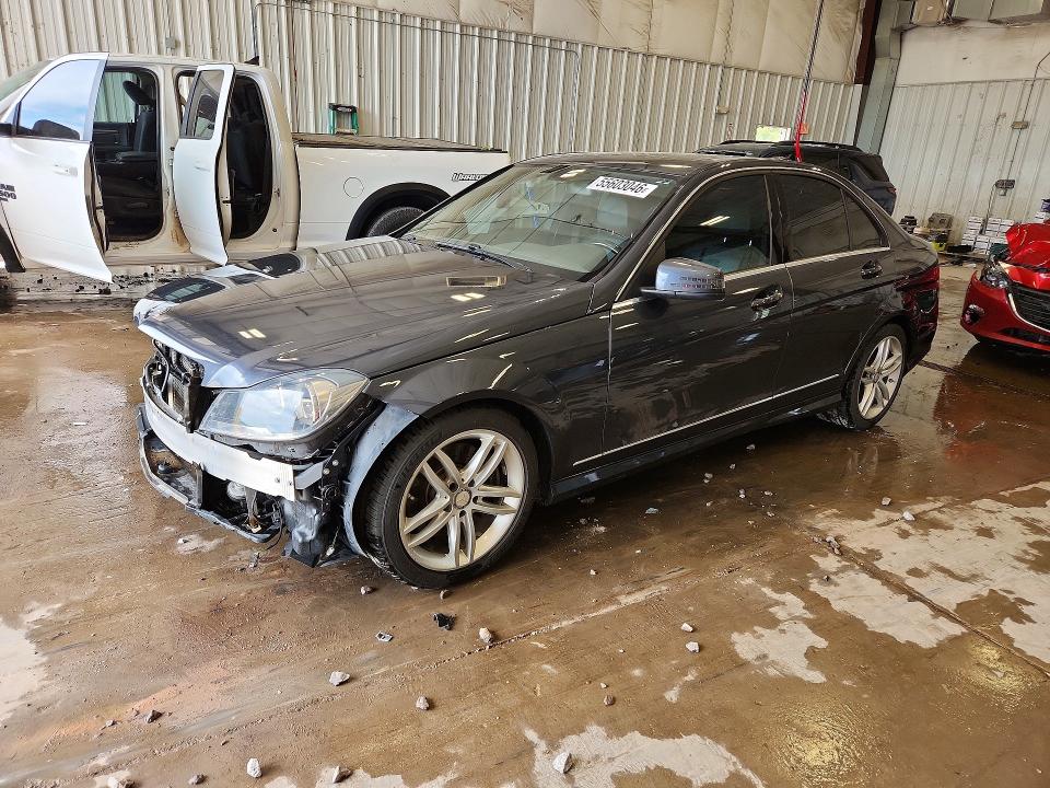 Продажа на аукционе авто 2013 Mercedes-benz C, vin: WDDGF8AB5DA838588, номер лота: 55603046