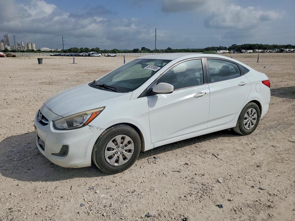 2015 Hyundai Accent მანქანა იყიდება აუქციონზე, vin: KMHCT4AE3FU817174, აუქციონის ნომერი: 85791995
