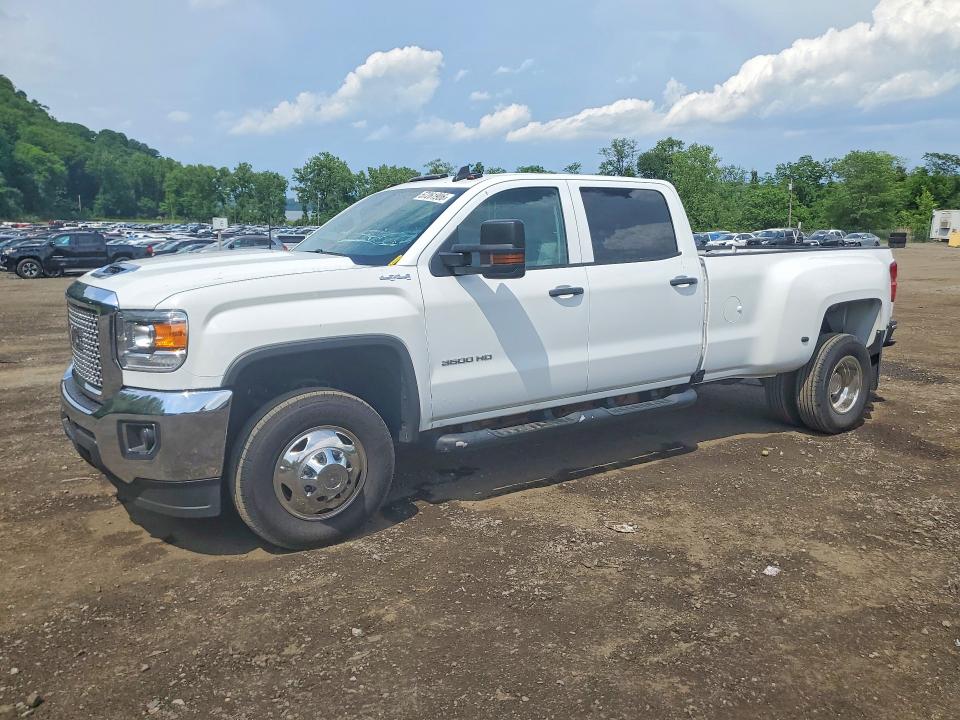 57261906 :رقم المزاد ، 1GT42VCY2JF113134 vin ، 2018 Gmc Sierra مزاد بيع