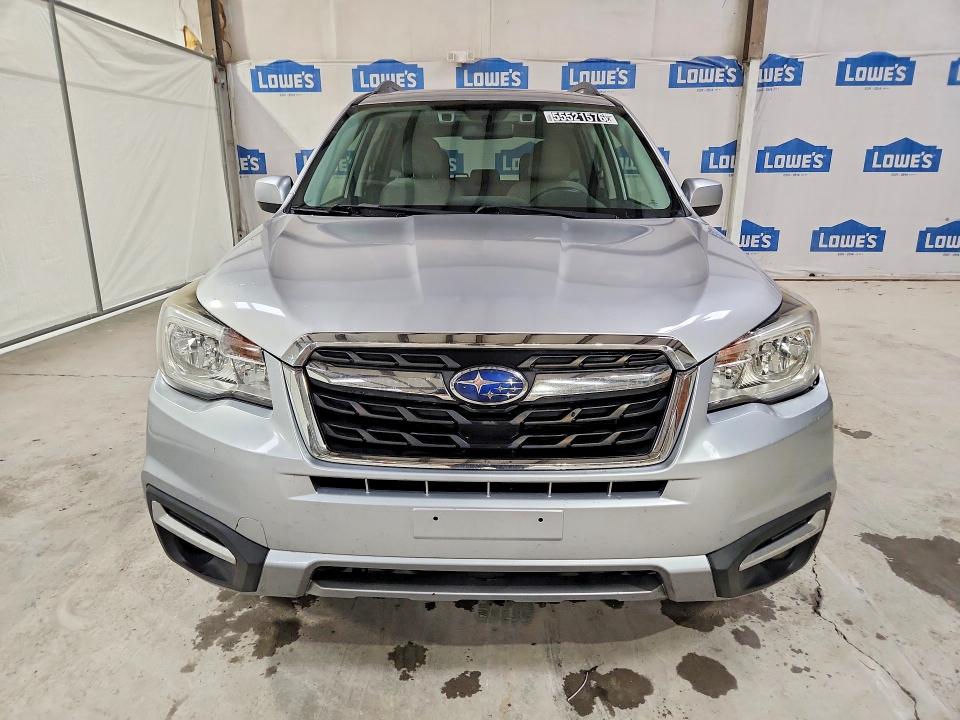 55521576 :رقم المزاد ، JF2SJAGC4JH464070 vin ، 2018 Subaru Forester مزاد بيع