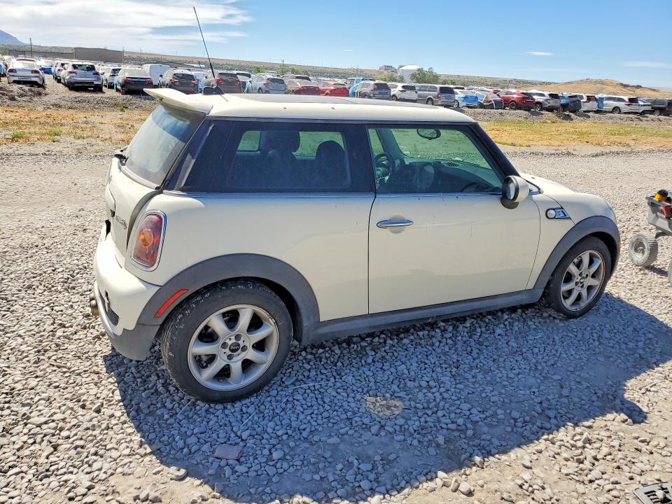 Продажа на аукционе авто 2009 Mini Cooper, vin: WMWMF735X9TW85956, номер лота: 57743176