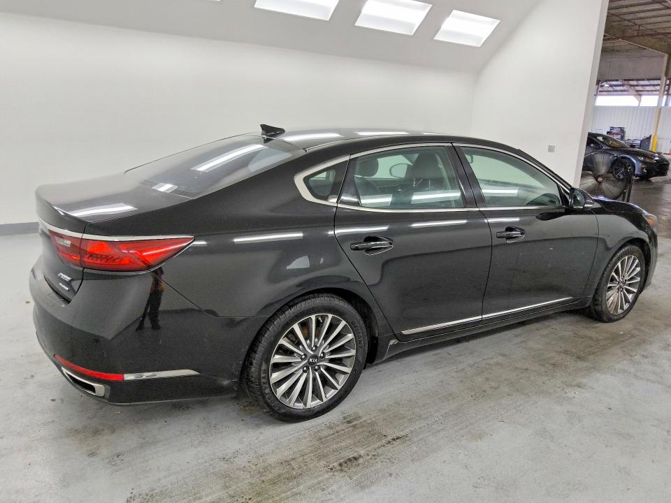 2017 Kia Cadenza მანქანა იყიდება აუქციონზე, vin: KNALB4J10H5058255, აუქციონის ნომერი: 55068766