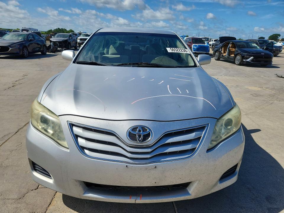 56522236 :رقم المزاد ، 4T1BF3EK2BU126841 vin ، 2011 Toyota Camry مزاد بيع