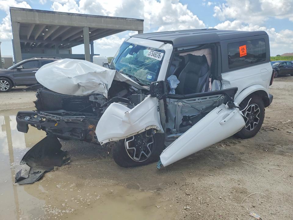 Продаж на аукціоні авто 2022 Ford Bronco, vin: 1FMDE5AH5NLB47582, номер лоту: 57546076