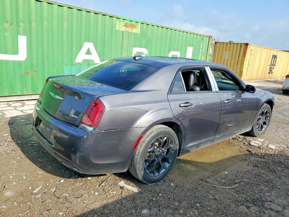 56647946 :رقم المزاد ، 2C3CCAGG6KH747294 vin ، 2019 Chrysler 300 مزاد بيع