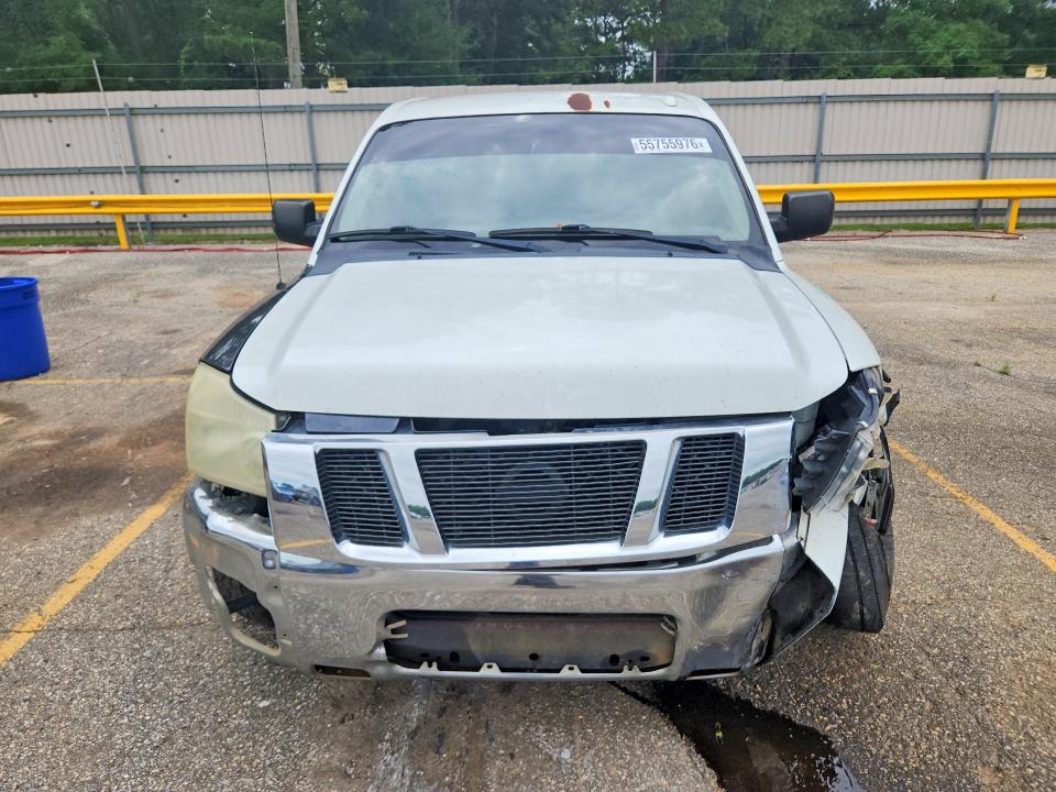 55755976 :رقم المزاد ، 1N6BA0ED0FN507135 vin ، 2015 Nissan Titan مزاد بيع