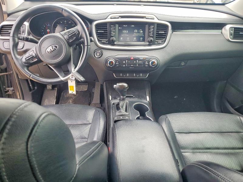 2017 Kia Sorento მანქანა იყიდება აუქციონზე, vin: 5XYPHDA59HG204357, აუქციონის ნომერი: 58036396