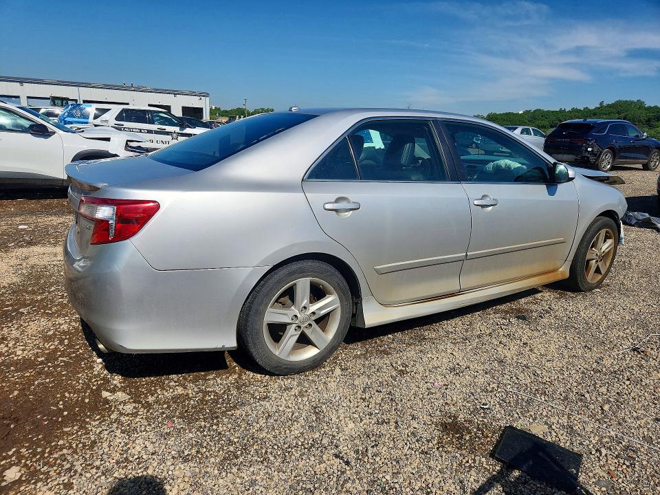 58520616 :رقم المزاد ، 4T1BF1FK0DU716493 vin ، 2013 Toyota Camry مزاد بيع