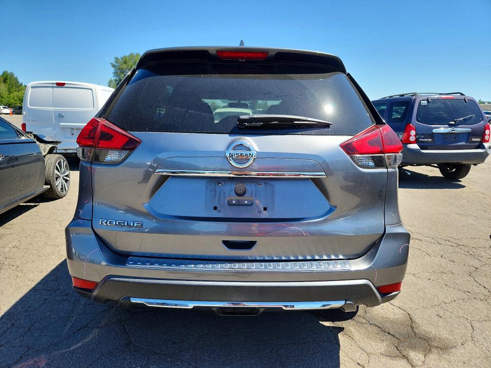 Продаж на аукціоні авто 2018 Nissan Rogue, vin: KNMAT2MTXJP619239, номер лоту: 57965496