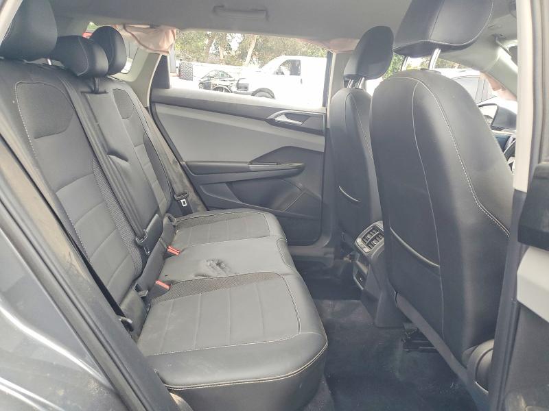 Продажа на аукционе авто 2022 Volkswagen Taos, vin: 3VVRX7B28NM066666, номер лота: 61933556