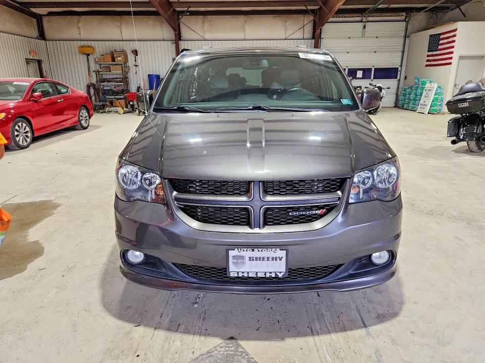 58007336 :رقم المزاد ، 2C4RDGEG8KR579760 vin ، 2019 Dodge Grand Caravan مزاد بيع