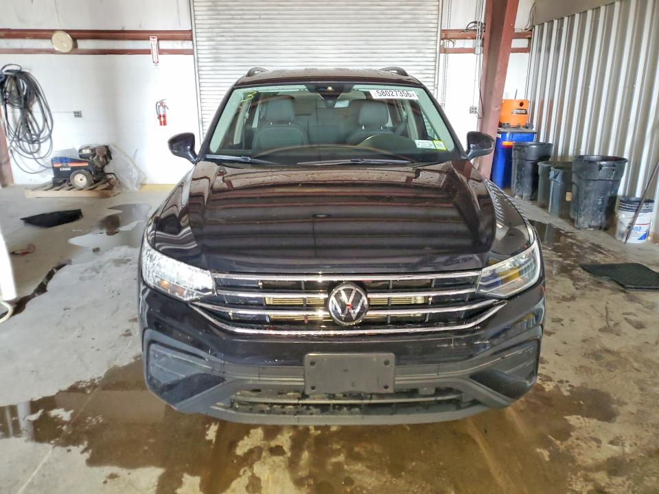 58027356 :رقم المزاد ، 3VV0B7AX6NM046095 vin ، 2022 Volkswagen Tiguan مزاد بيع
