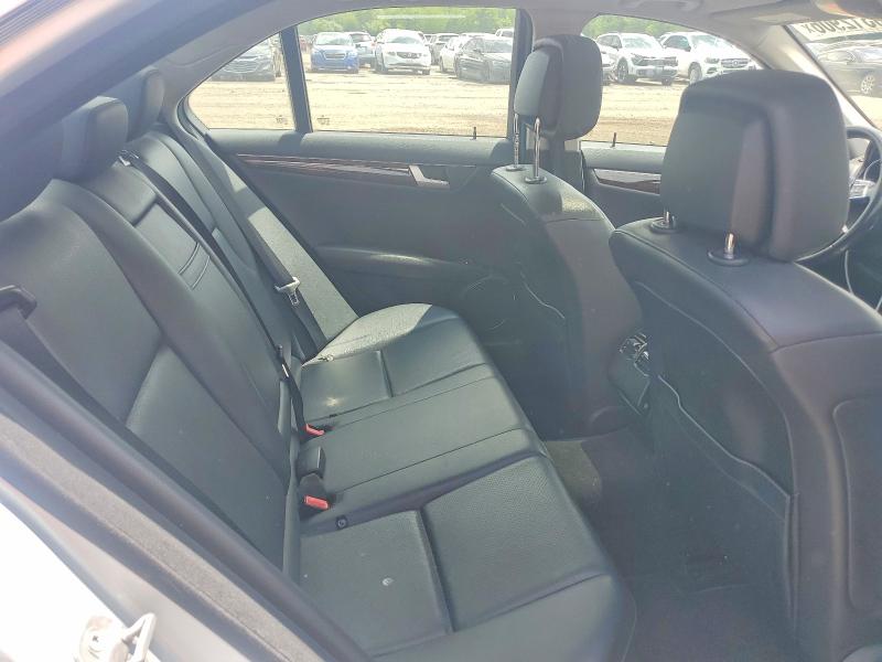 2013 Mercedes-benz C მანქანა იყიდება აუქციონზე, vin: WDDGF8AB9DR246337, აუქციონის ნომერი: 56312906
