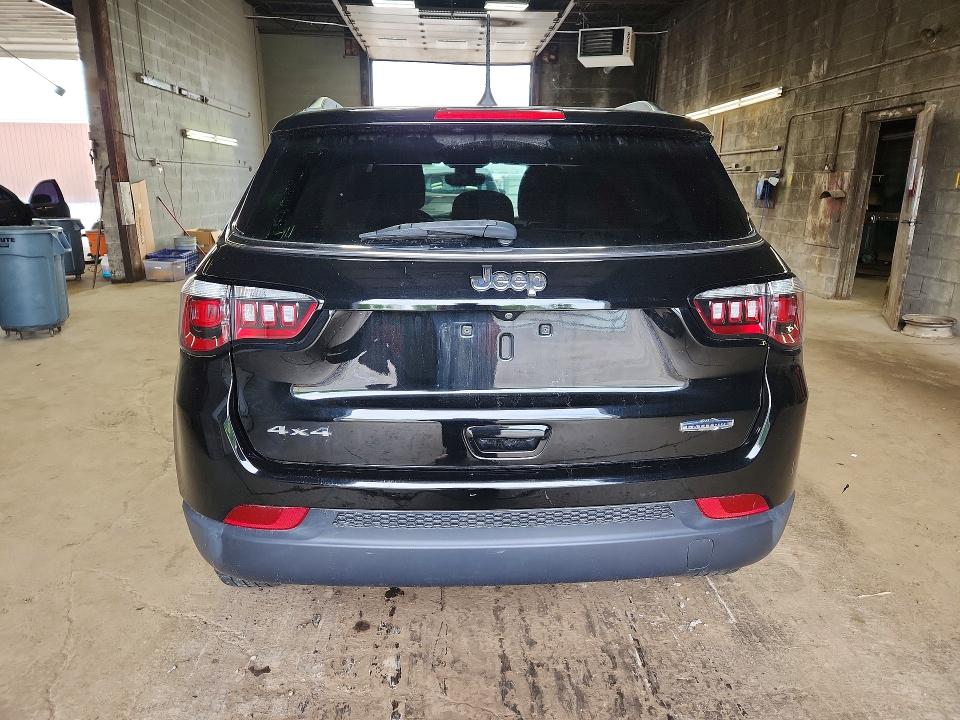 57702736 :رقم المزاد ، 3C4NJDBB8KT850764 vin ، 2019 Jeep Compass مزاد بيع