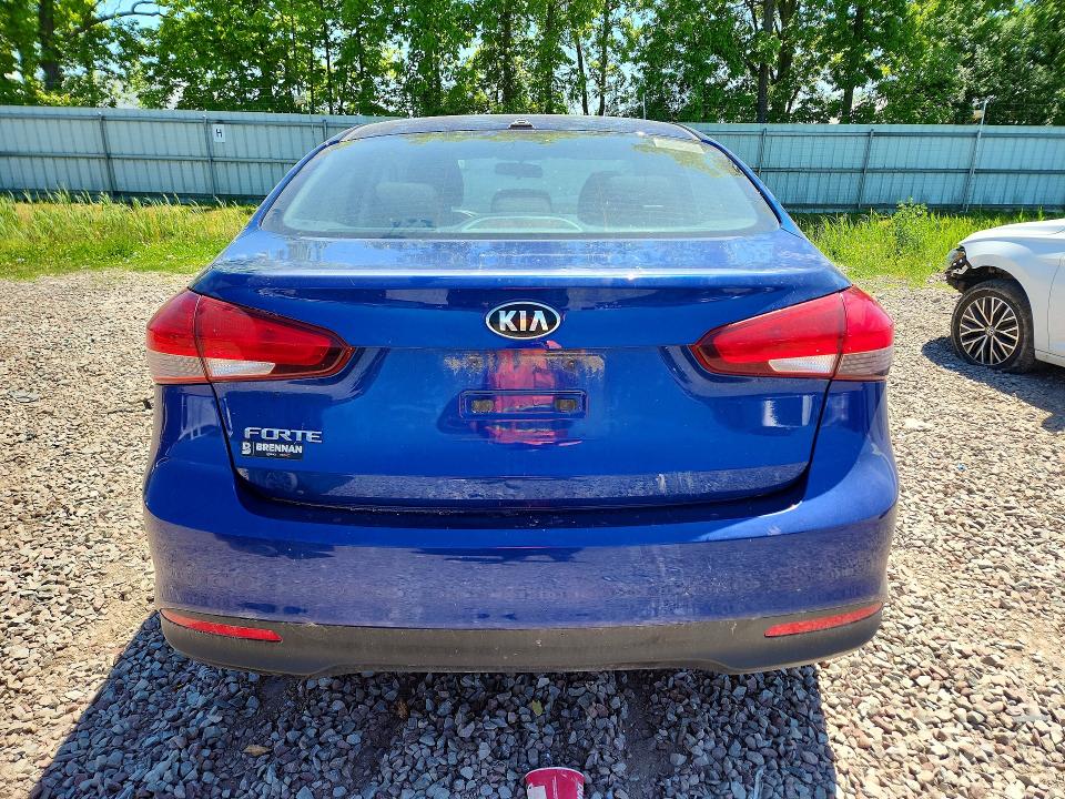 55375126 :رقم المزاد ، 3KPFK4A73JE245844 vin ، 2018 Kia Forte مزاد بيع