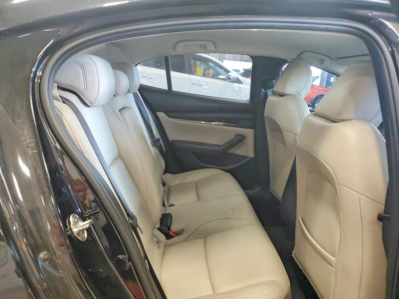 58064886 :رقم المزاد ، JM1BPBAM4K1121337 vin ، 2019 Mazda 3 مزاد بيع