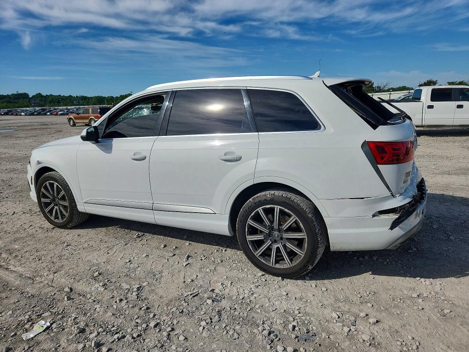 2017 Audi Q7 მანქანა იყიდება აუქციონზე, vin: WA1LAAF76HD005156, აუქციონის ნომერი: 57311316