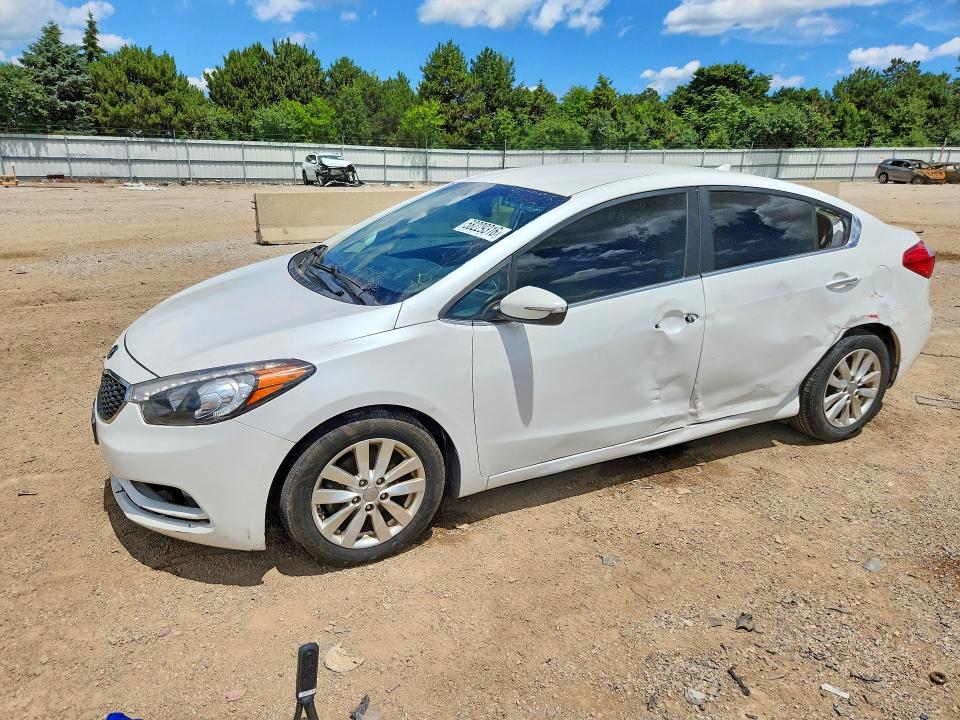 2015 Kia Forte მანქანა იყიდება აუქციონზე, vin: KNAFX4A89F5318189, აუქციონის ნომერი: 58229316