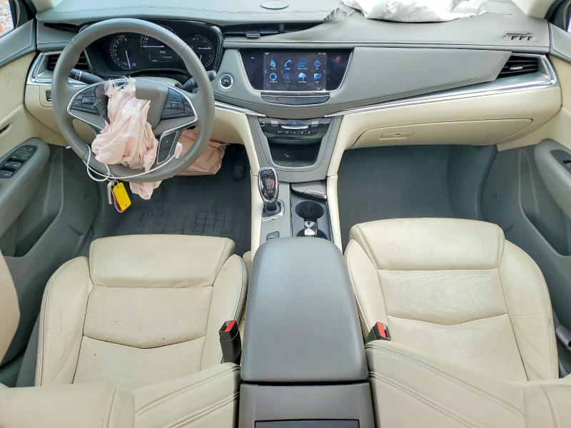 57530266 :رقم المزاد ، 1GYKNDRSXHZ211925 vin ، 2017 Cadillac Xt5 مزاد بيع