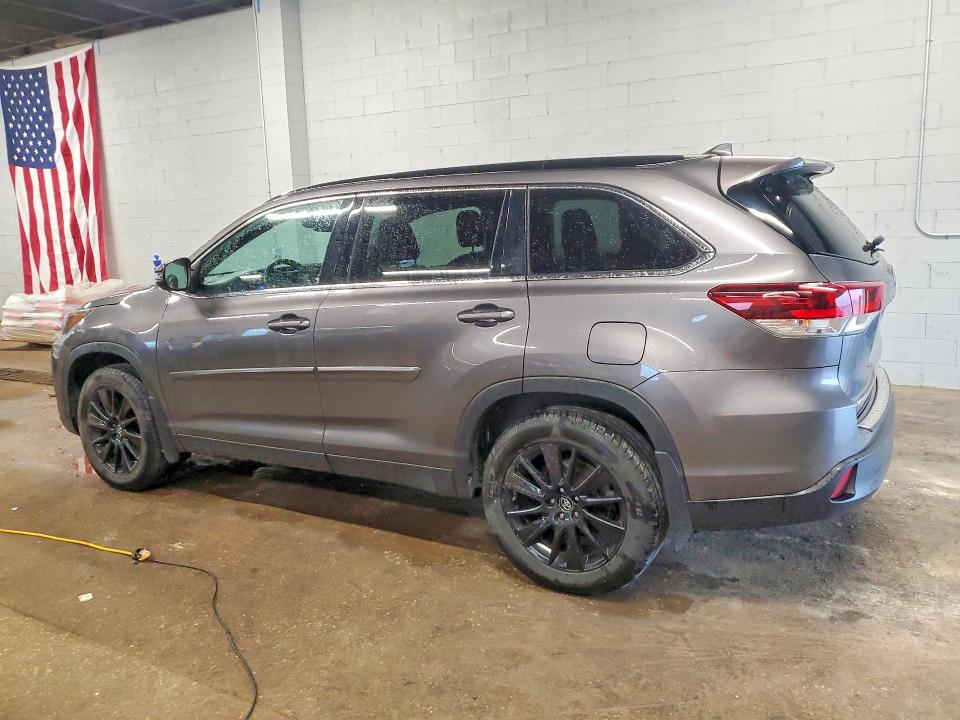2019 Toyota Highlander მანქანა იყიდება აუქციონზე, vin: 5TDJZRFH8KS617223, აუქციონის ნომერი: 56227226
