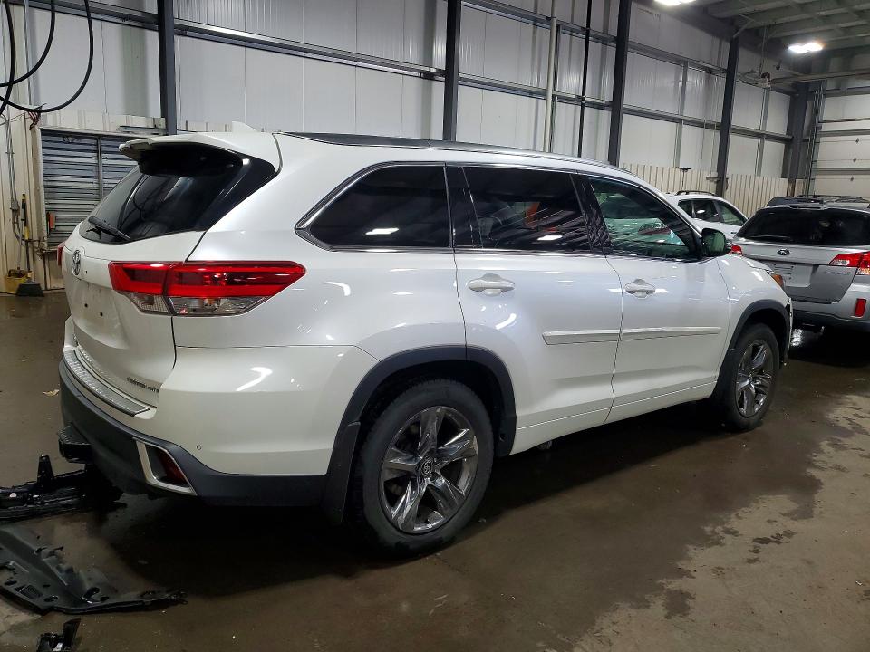 Продаж на аукціоні авто 2018 Toyota Highlander, vin: 5TDDZRFH6JS814080, номер лоту: 58013536