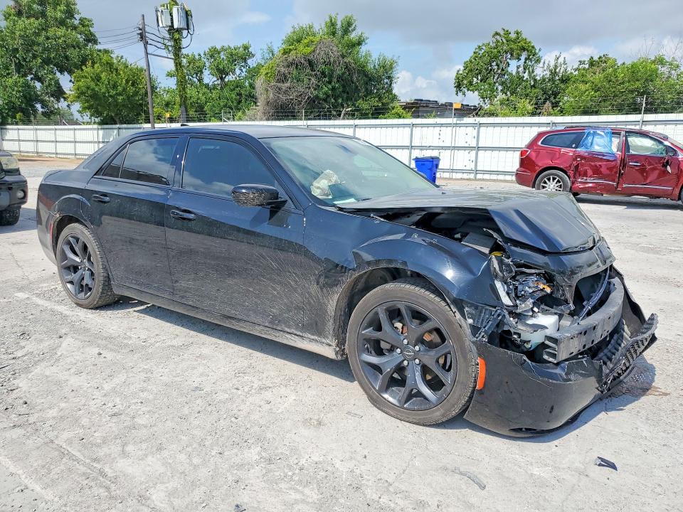 Продажа на аукционе авто 2021 Chrysler 300, vin: 2C3CCAAGXMH617286, номер лота: 55643126