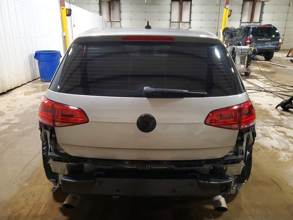 57692546 :رقم المزاد ، 3VW217AU2GM010856 vin ، 2016 Volkswagen Golf مزاد بيع