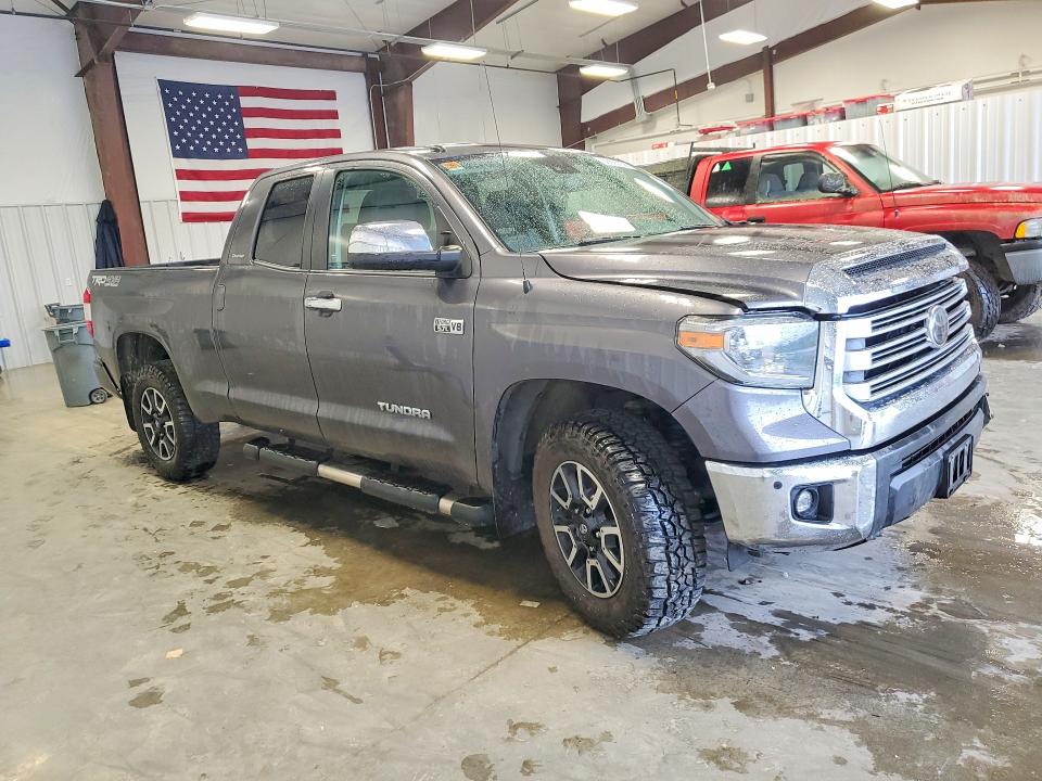 58636756 :رقم المزاد ، 5TFBY5F10JX713195 vin ، 2018 Toyota Tundra مزاد بيع