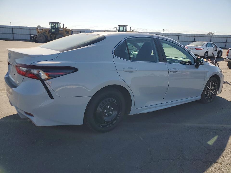 2023 Toyota Camry მანქანა იყიდება აუქციონზე, vin: 4T1G11AK8PU111136, აუქციონის ნომერი: 57578186