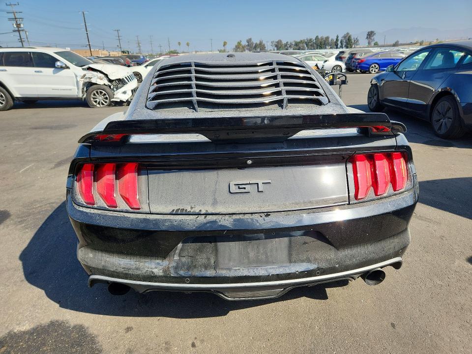 54688756 :رقم المزاد ، 1FA6P8CF6F5326312 vin ، 2015 Ford Mustang مزاد بيع